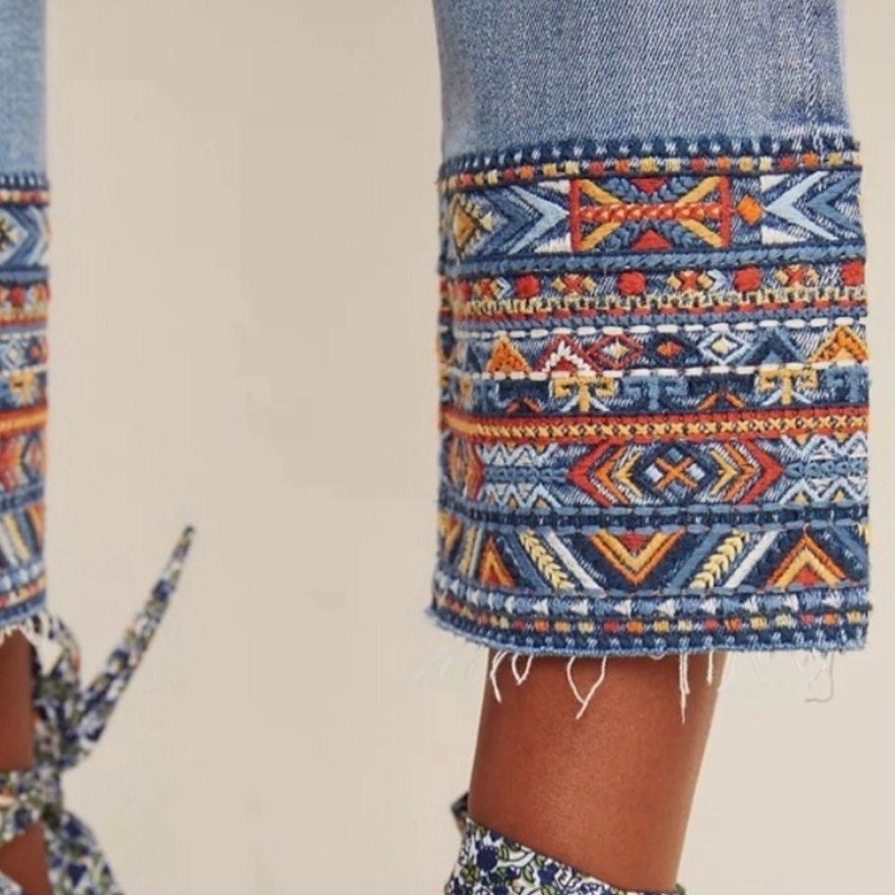 Anthopologie DRIFTWOOD Colette 29 Light Blue Jeans Colorful Embroidered Cuffs - Picture 3 of 5